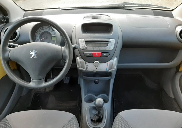 Peugeot 107 cena 7700 przebieg: 150000, rok produkcji 2006 z Chrzanów małe 106